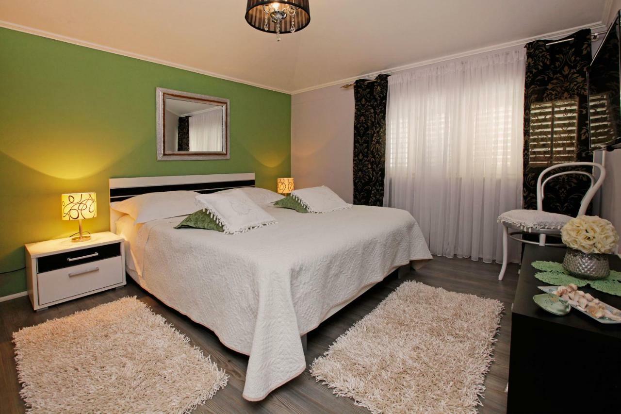 Apartment Ambroz Vela Luka Eksteriør bilde