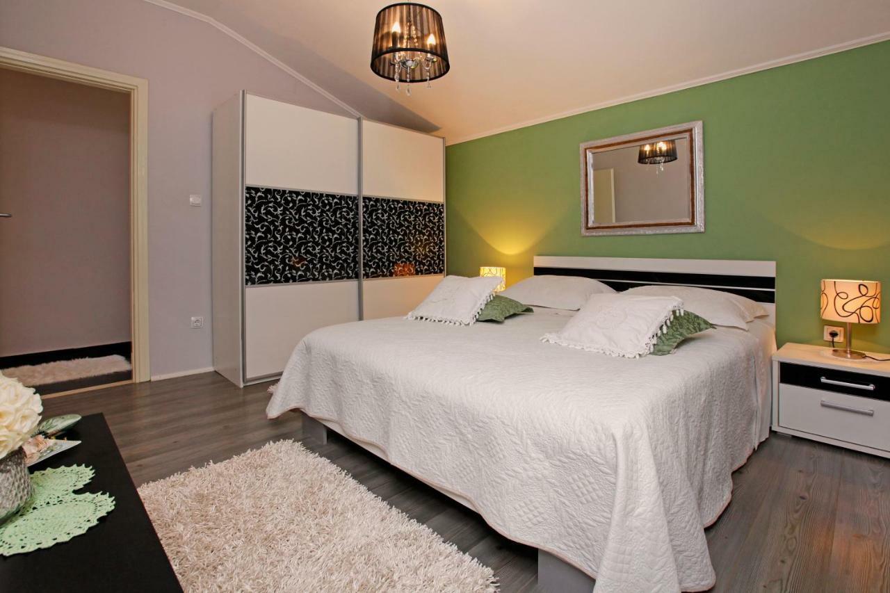Apartment Ambroz Vela Luka Eksteriør bilde